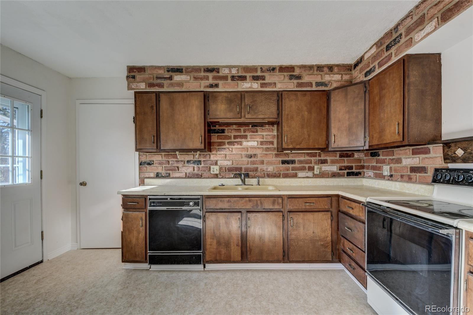220 Overlook Road Elizabeth, CO 80107 - Photo 10 of 30 Gallery Image 10