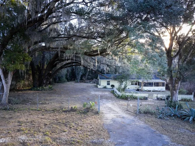 $289,000 | 16325 Southeast 134th Court, Weirsdale, FL 32195