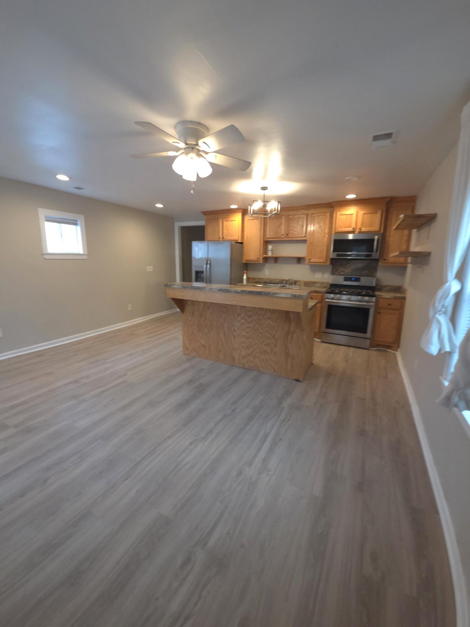 7 Homel Place Charleston, SC 29403 - Photo 5 of 9 20260228_160345