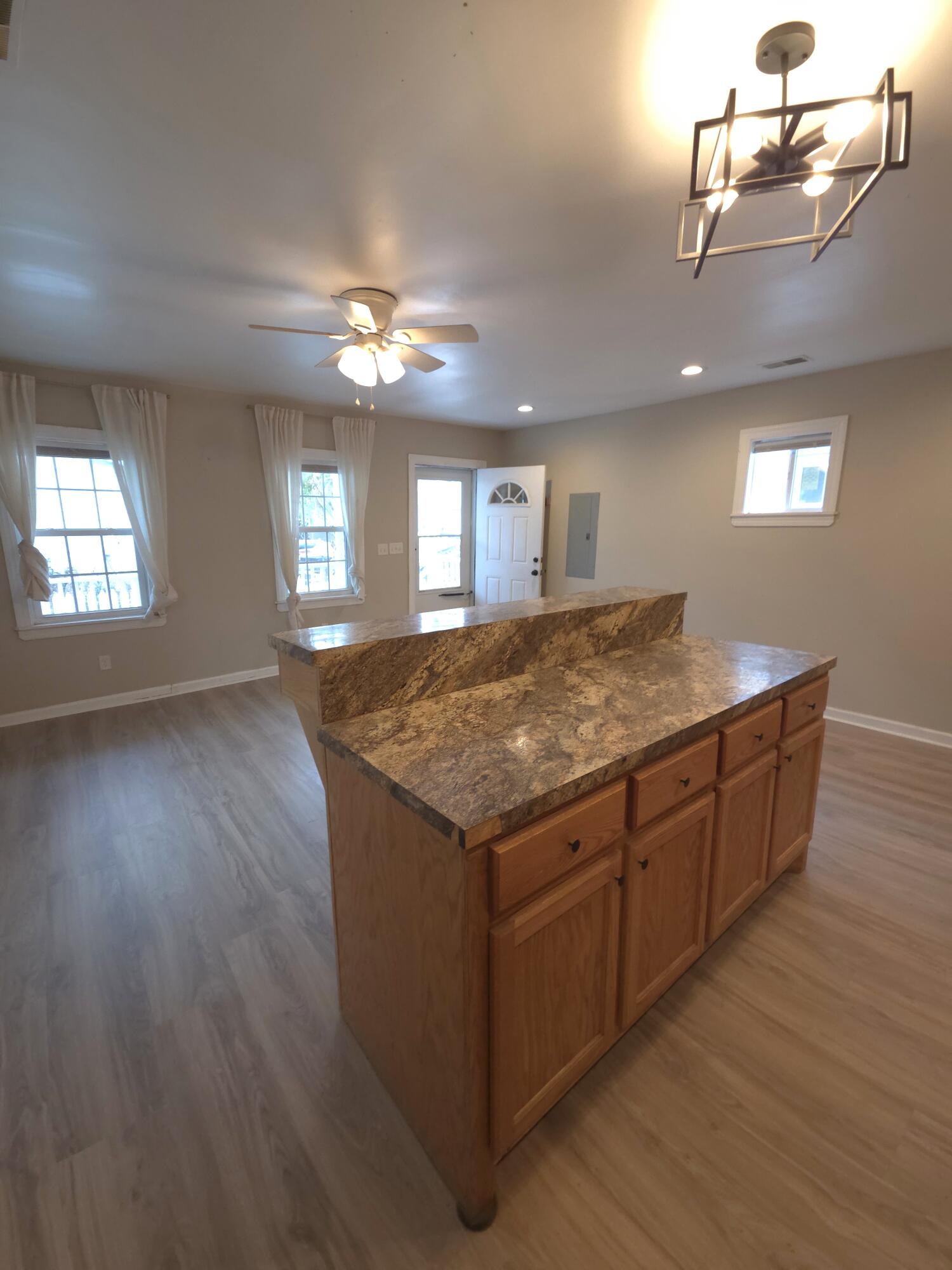 7 Homel Place Charleston, SC 29403 - Photo 6 of 9 20260228_160536