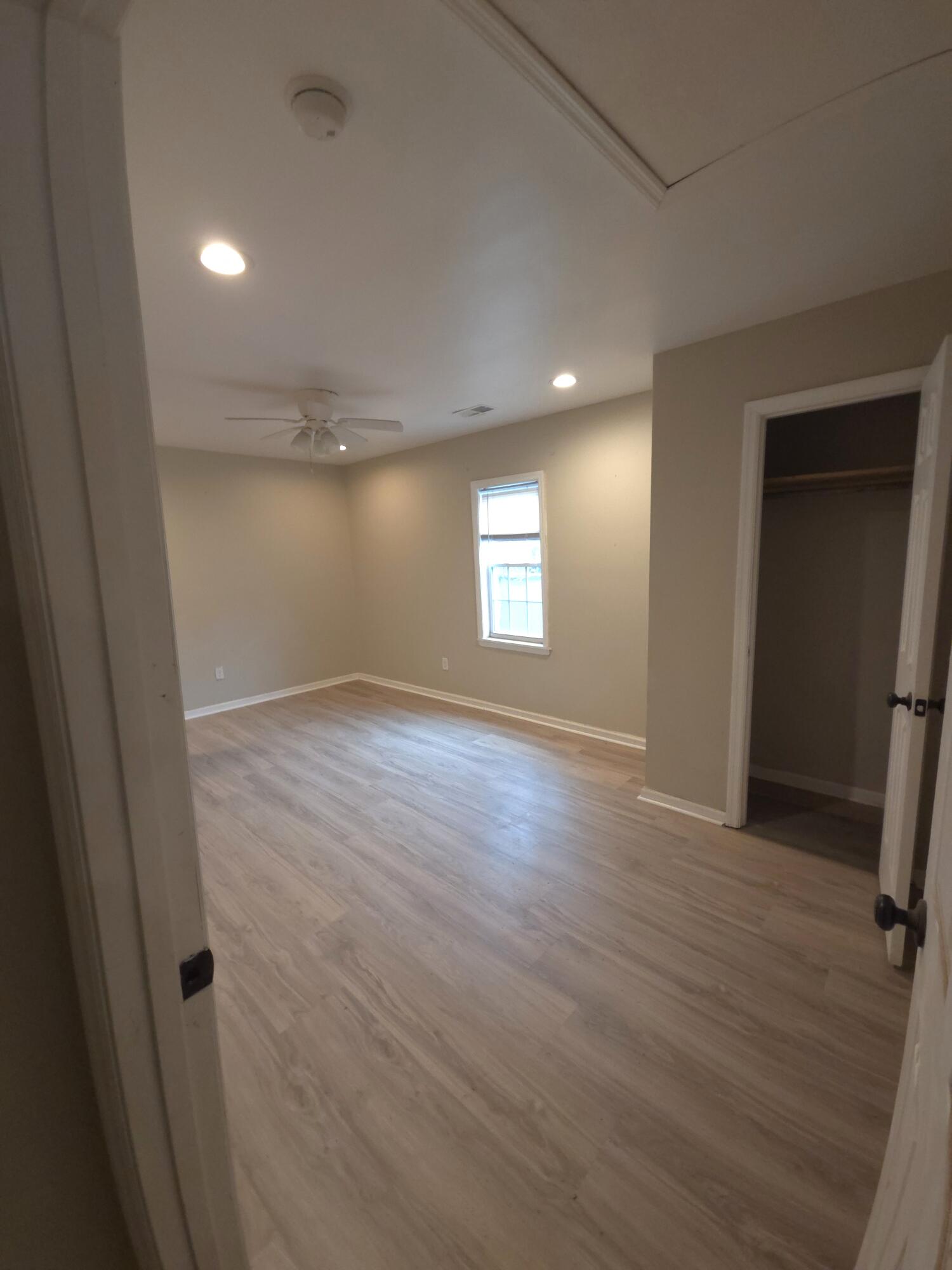 7 Homel Place Charleston, SC 29403 - Photo 8 of 9 20260228_160303