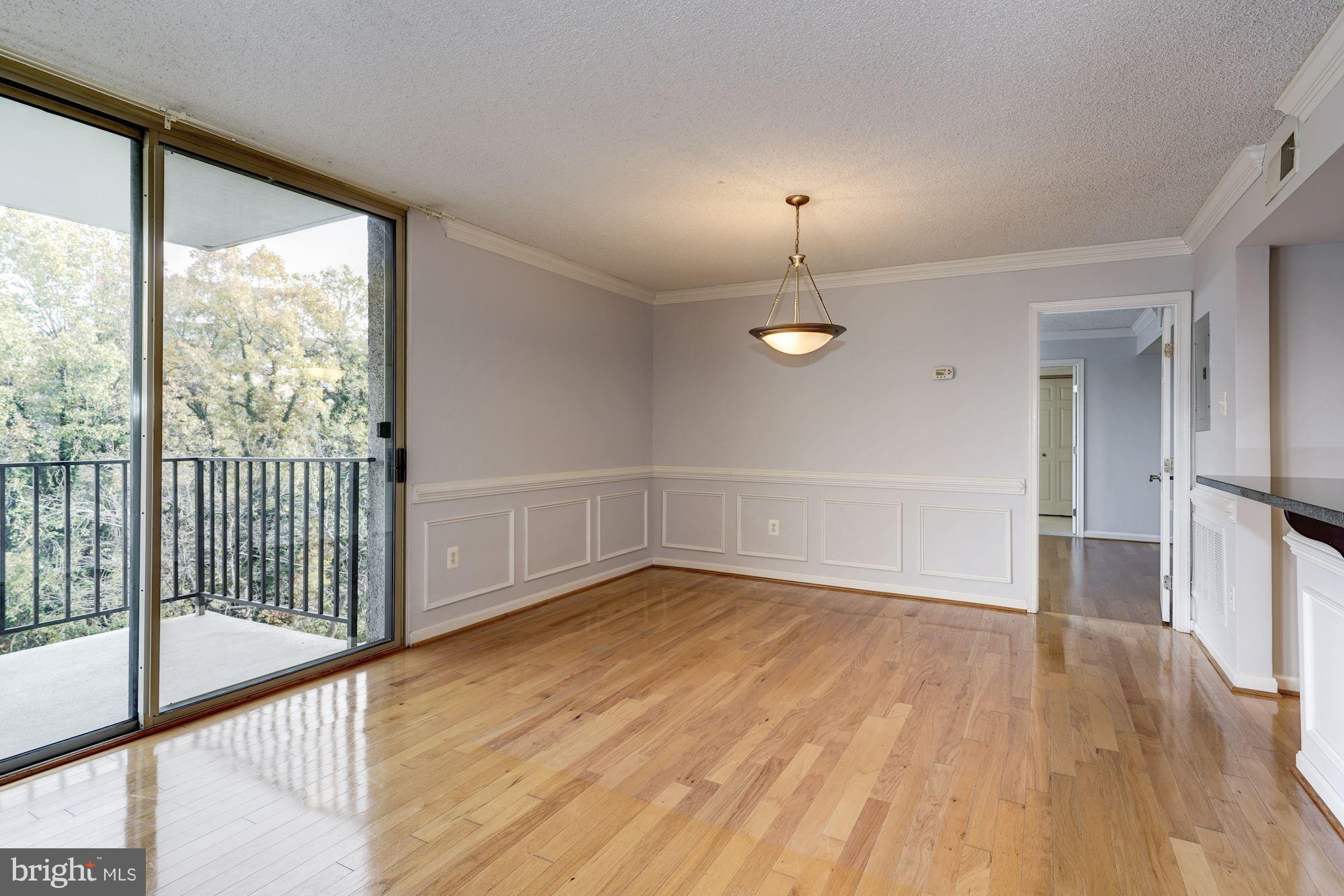 1515 South Arlington Ridge Road, Unit 205 Arlington, VA 22202 - Photo 7 of 30 Elegant & light-filled dining