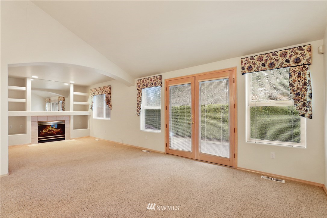 6617 Riviera Court Southeast Olympia, WA 98513 - Photo 11 of 26 Gallery Image 11