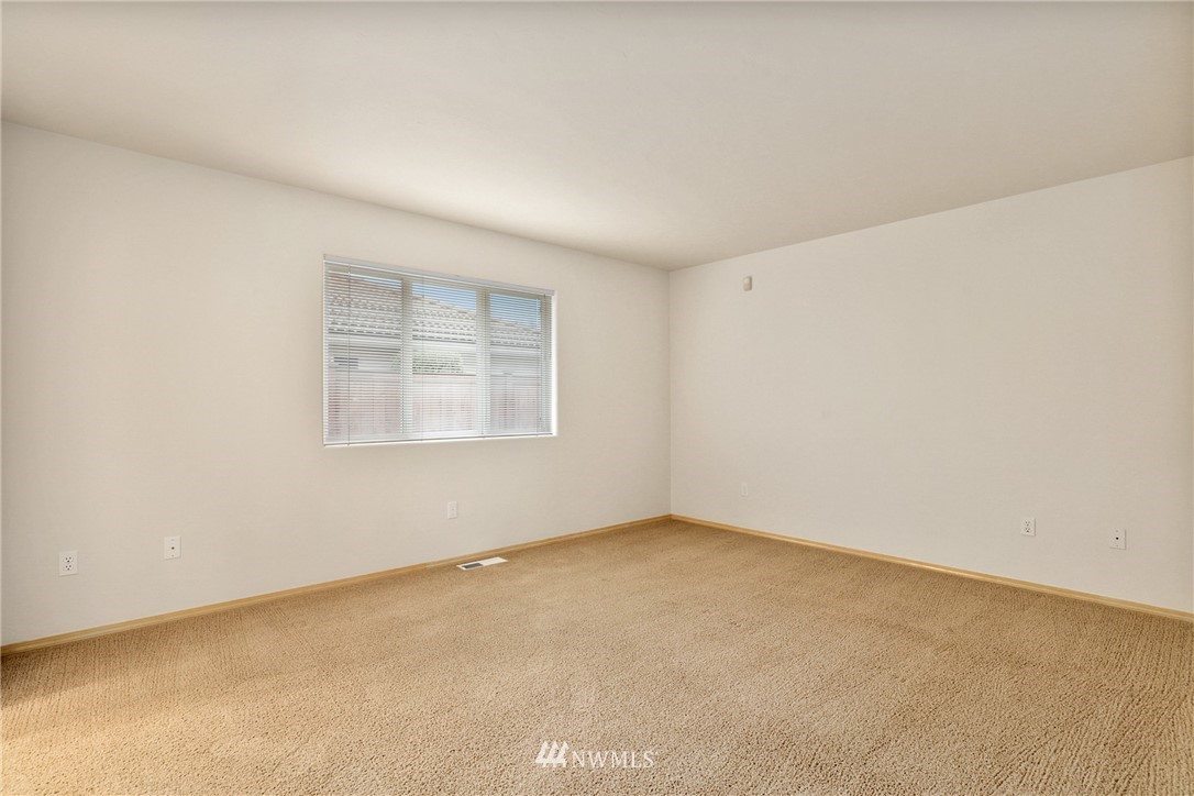 6617 Riviera Court Southeast Olympia, WA 98513 - Photo 13 of 26 Gallery Image 13