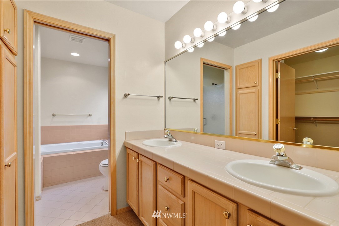 6617 Riviera Court Southeast Olympia, WA 98513 - Photo 14 of 26 Gallery Image 14