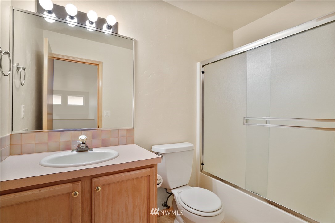 6617 Riviera Court Southeast Olympia, WA 98513 - Photo 20 of 26 Gallery Image 20