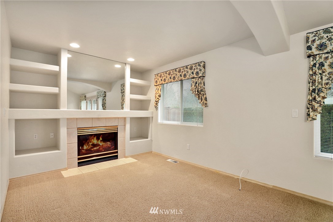 6617 Riviera Court Southeast Olympia, WA 98513 - Photo 10 of 26 Gallery Image 10