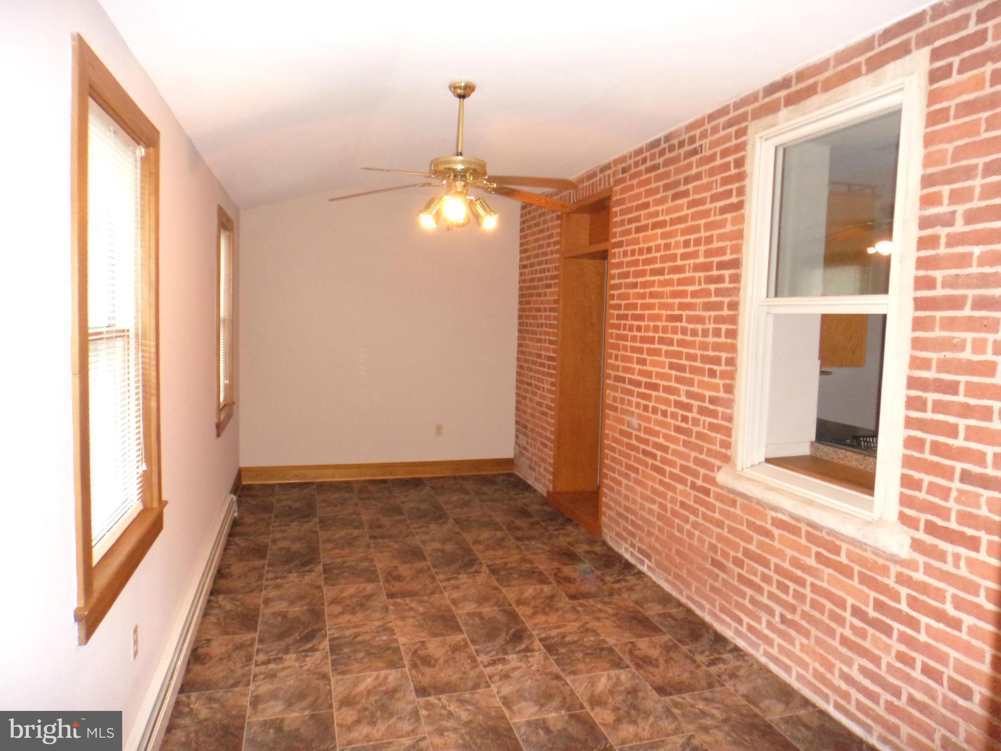 3545 Barr Road Greencastle, PA 17225 - Photo 10 of 29 Sunroom