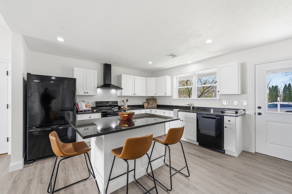 109 Navy Yard Road Dracut, MA 01826 - Photo 7 of 33