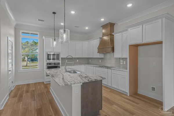 $649,999 | 5736 Highland Lake Drive, Milton, FL 32583