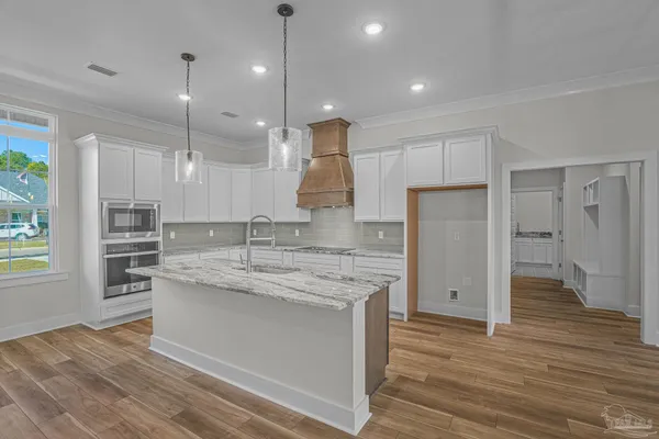$649,999 | 5736 Highland Lake Drive, Milton, FL 32583
