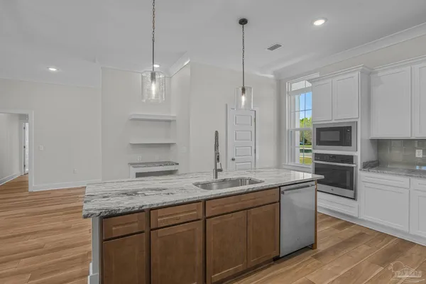 $649,999 | 5736 Highland Lake Drive, Milton, FL 32583
