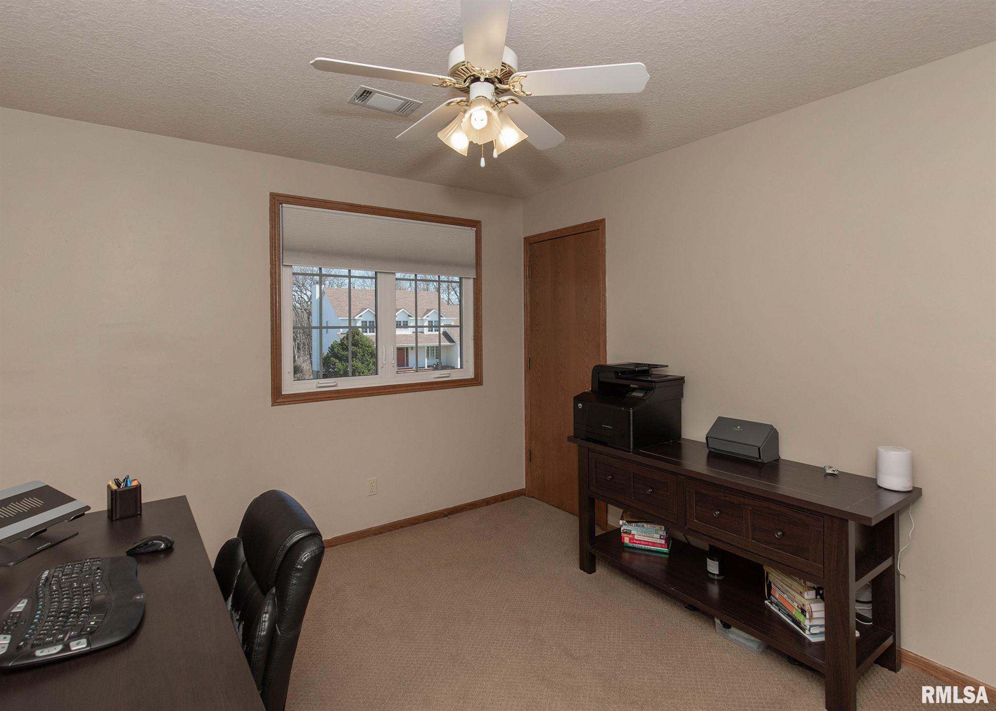 5036 Heatherstone Road Bettendorf, IA 52722 - Photo 24 of 35 Gallery Image 24