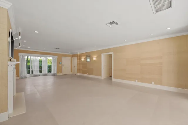 $30,000 | 240 El Dorado Lane, Palm Beach, FL 33480