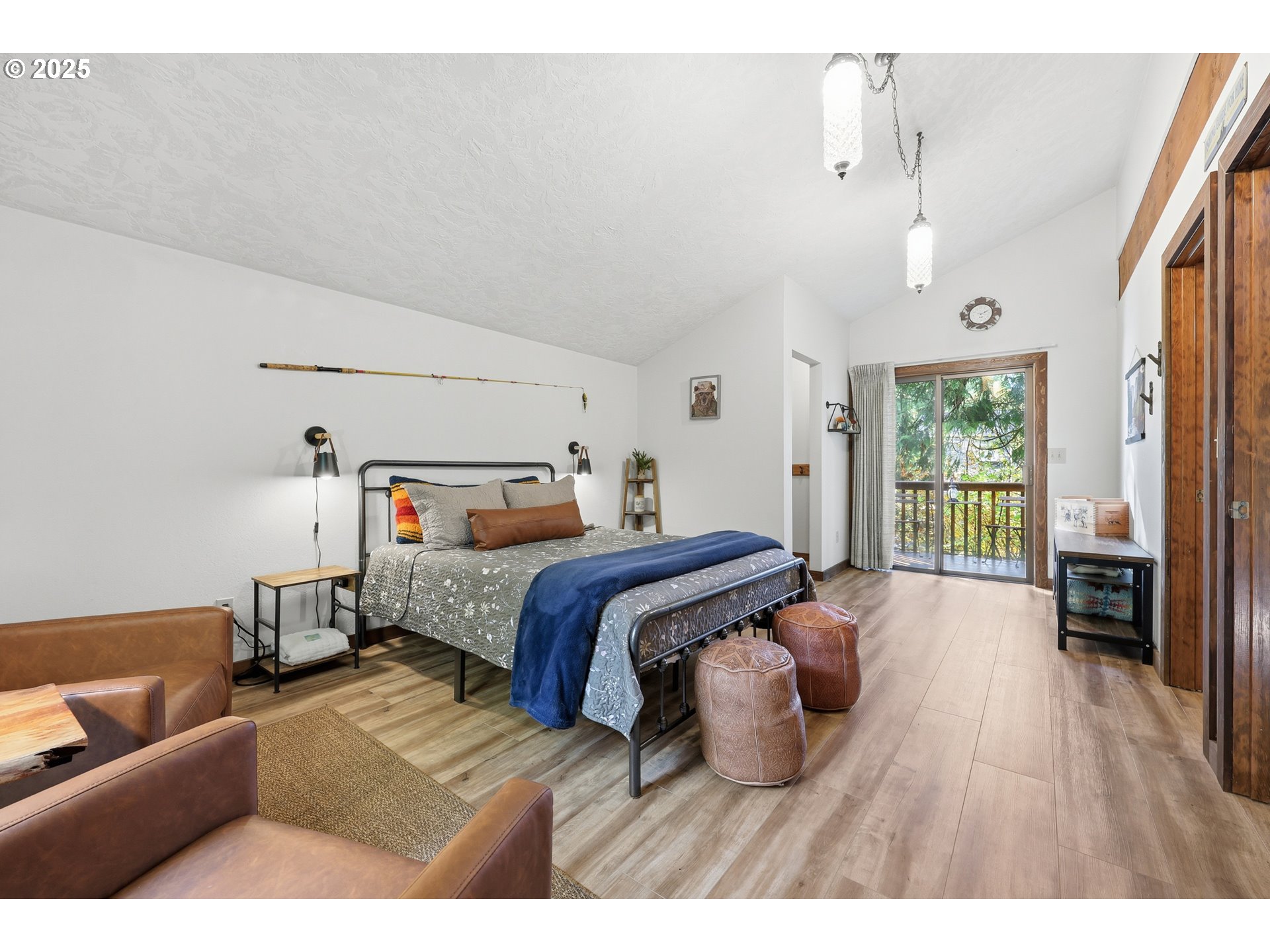65582 East Timberline Drive Rhododendron, OR 97049 - Photo 26 of 47 a bedroom with furniture and a window