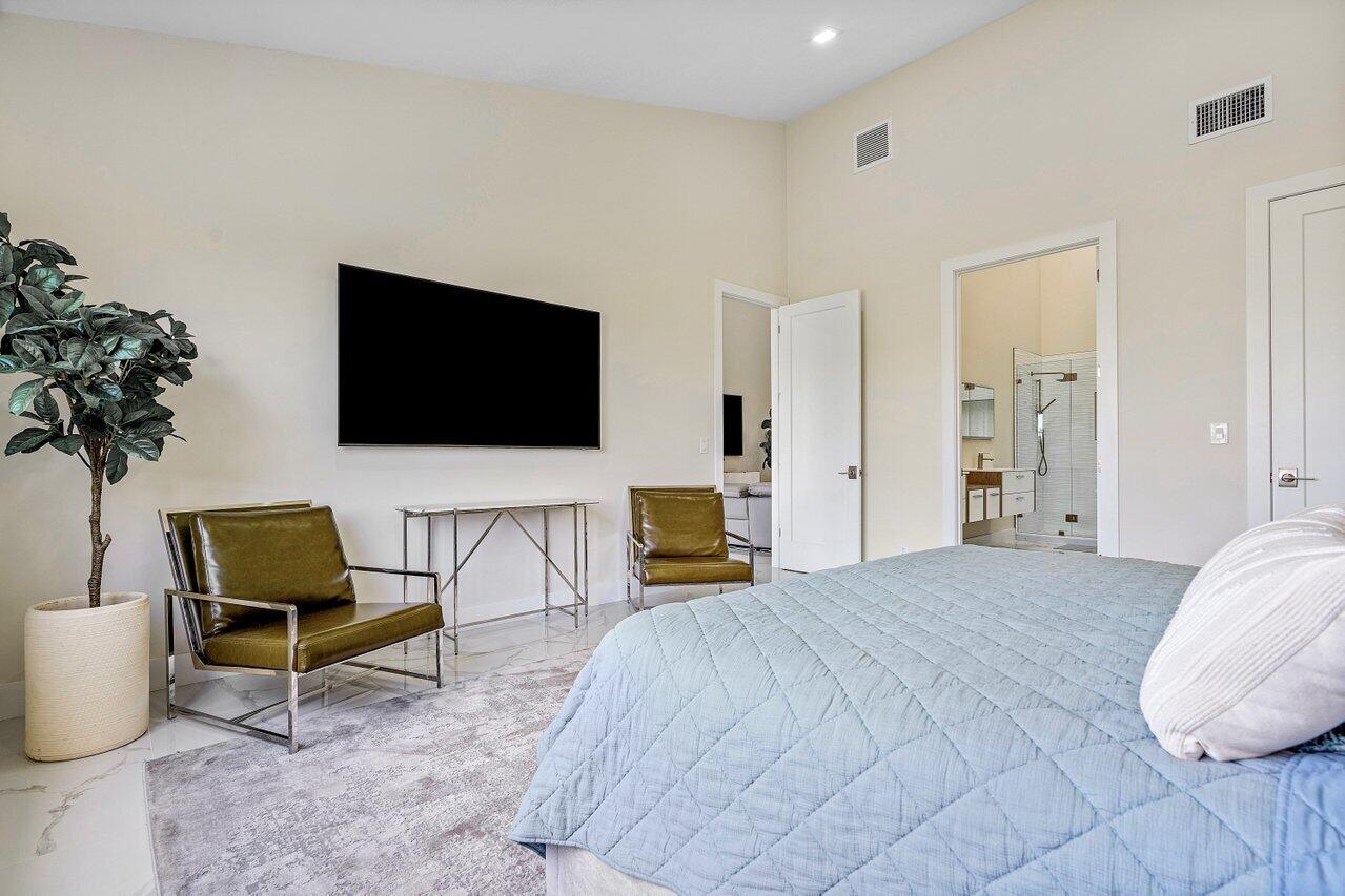 17548 Ashbourne Lane, Unit C Boca Raton, FL 33496 - Photo 22 of 40 Primary Suite
