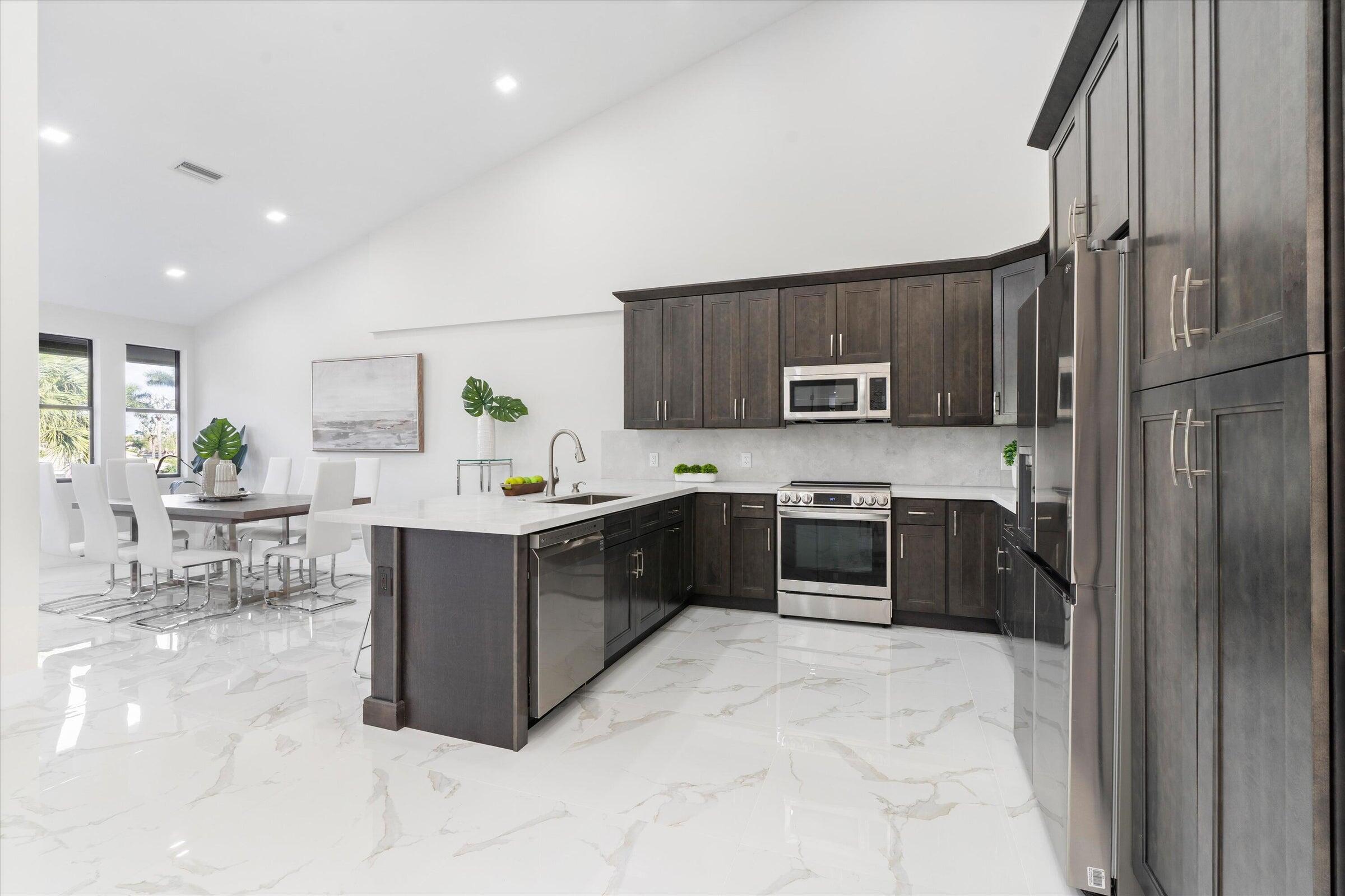 17548 Ashbourne Lane, Unit C Boca Raton, FL 33496 - Photo 3 of 40 Kitchen / Dining