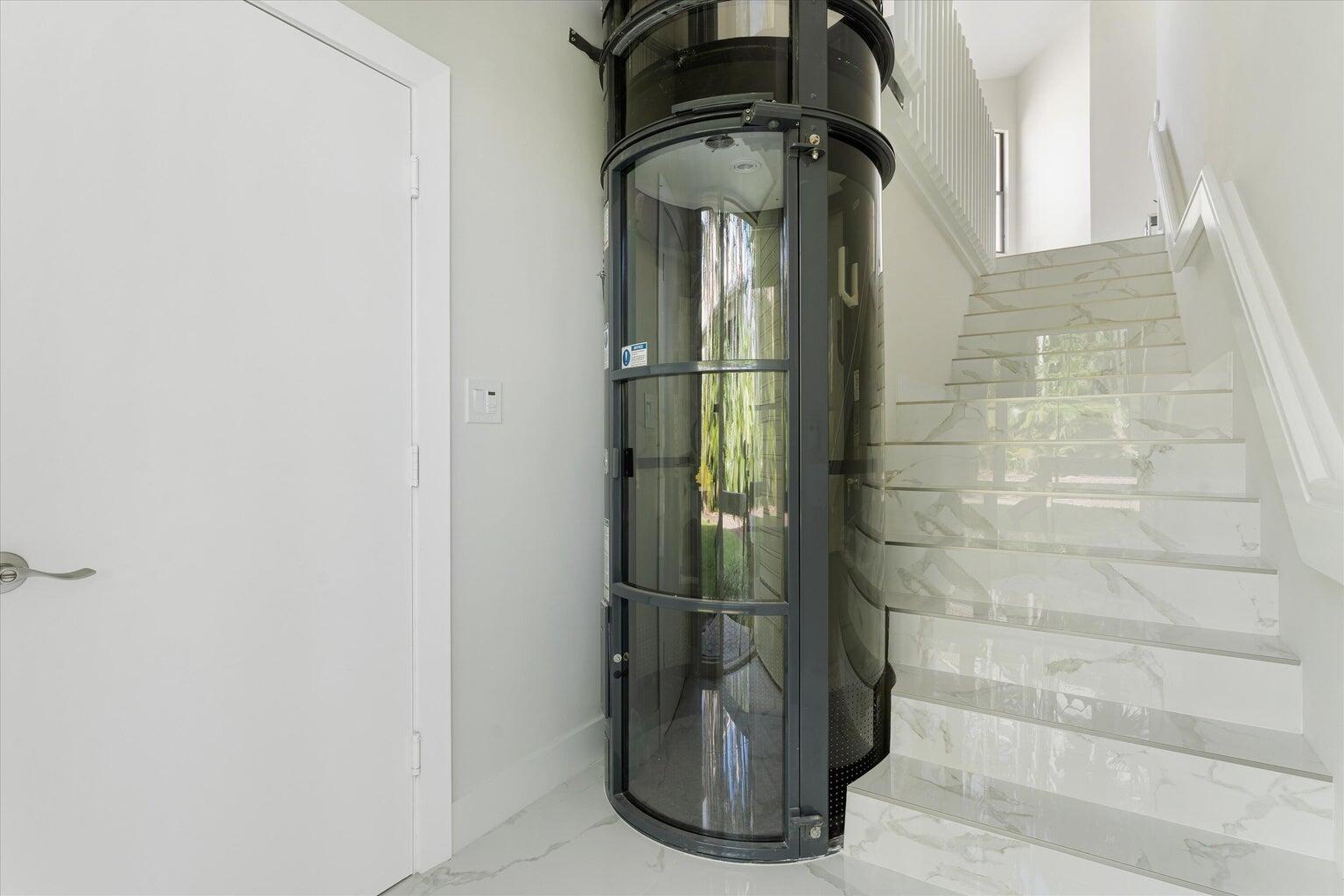 17548 Ashbourne Lane, Unit C Boca Raton, FL 33496 - Photo 36 of 40 Private elevator
