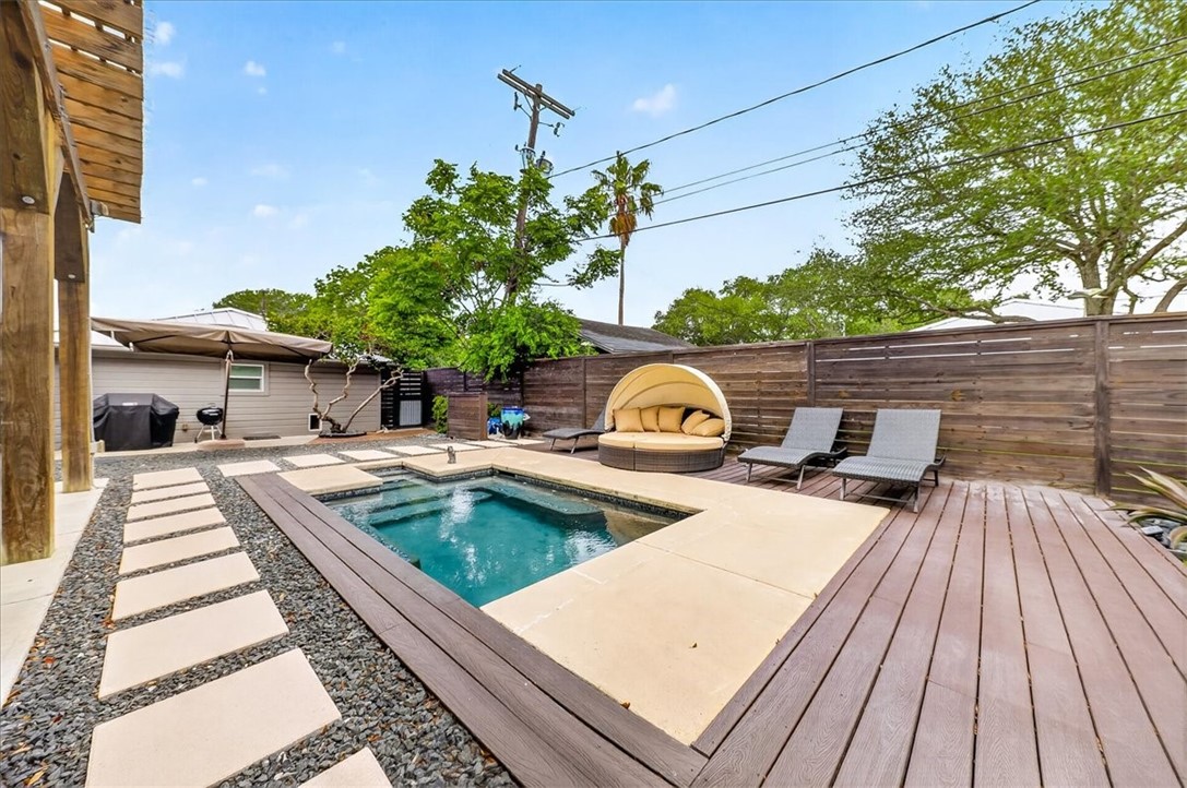 442 Bermuda Place Corpus Christi, TX 78411 - Photo 35 of 40 Spool-pool/spa/hot tub