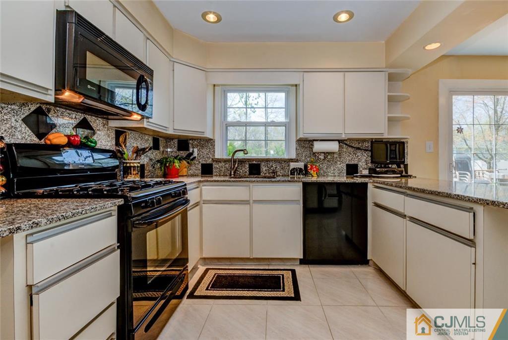 1304 Aaron Road North Brunswick, NJ 08902 - Photo 3 of 25 Gallery Image 3