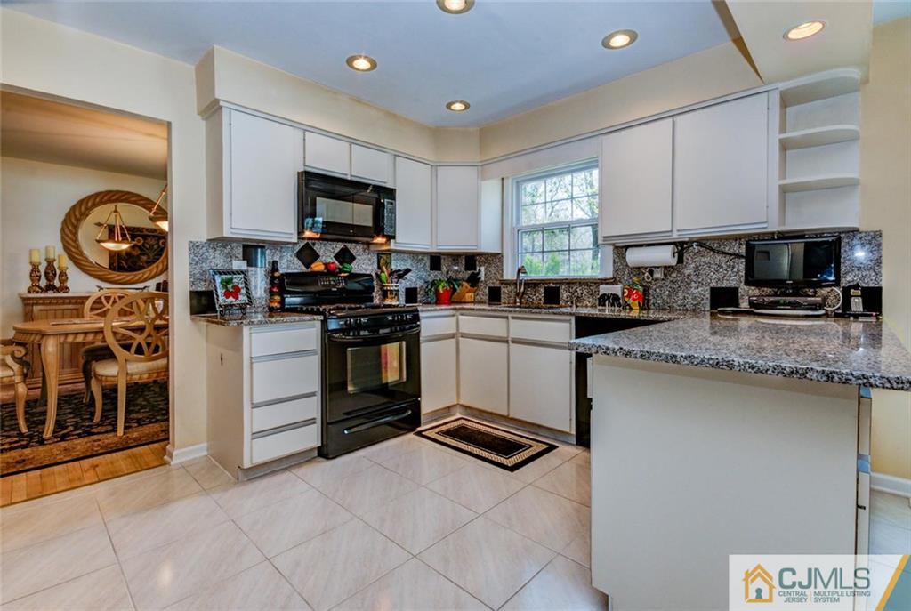 1304 Aaron Road North Brunswick, NJ 08902 - Photo 4 of 25 Gallery Image 4