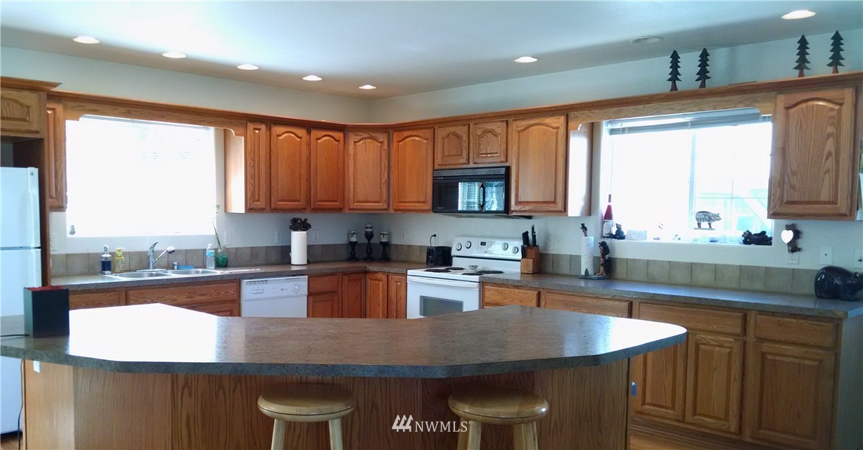 172 Moore Road Elma, WA 98541 - Photo 10 of 24 Gallery Image 10
