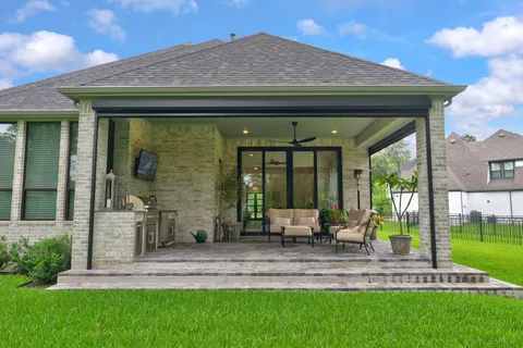 $1,195,000 | 115 Emerald Isle, Montgomery, TX 77316