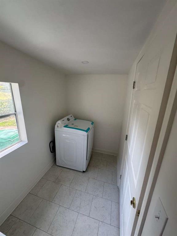 3005 Belvedere Lane Decatur, GA 30032 - Photo 13 of 16 a utility room with a washer and dryer