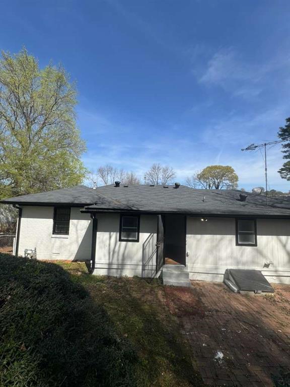 3005 Belvedere Lane Decatur, GA 30032 - Photo 2 of 16 a view of a back yard of the house