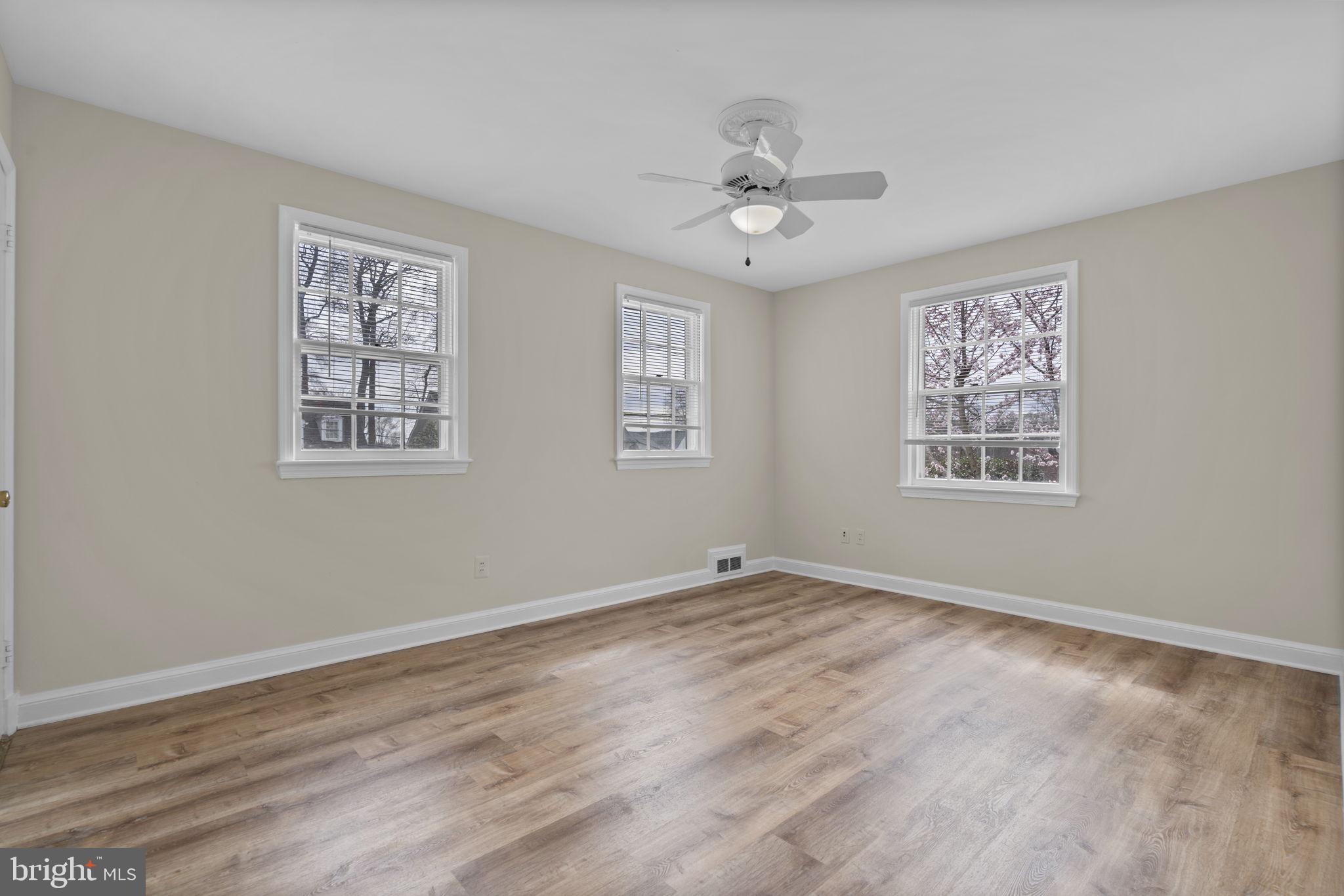 5617 Knollwood Road Bethesda, MD 20816 - Photo 13 of 33