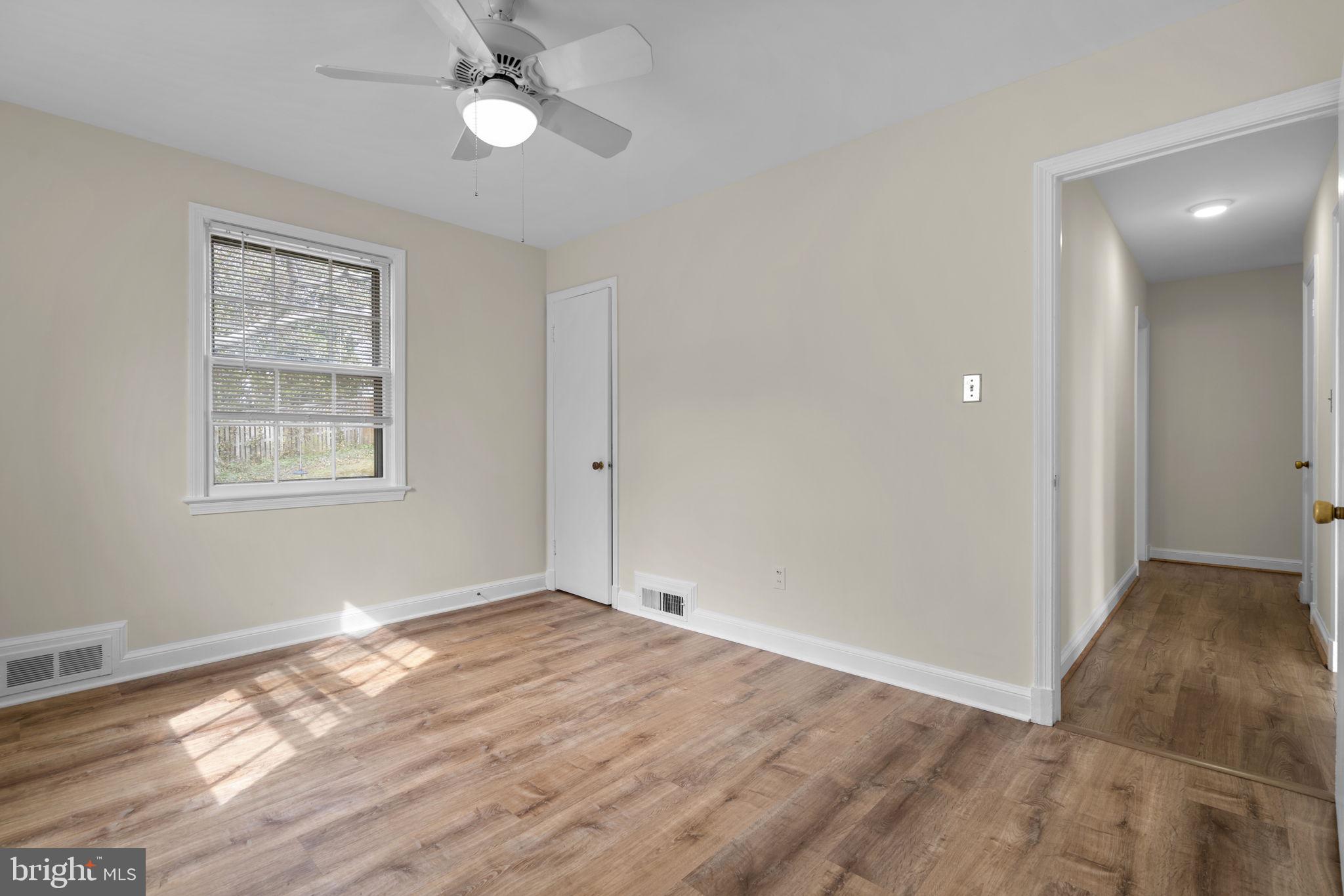 5617 Knollwood Road Bethesda, MD 20816 - Photo 18 of 33