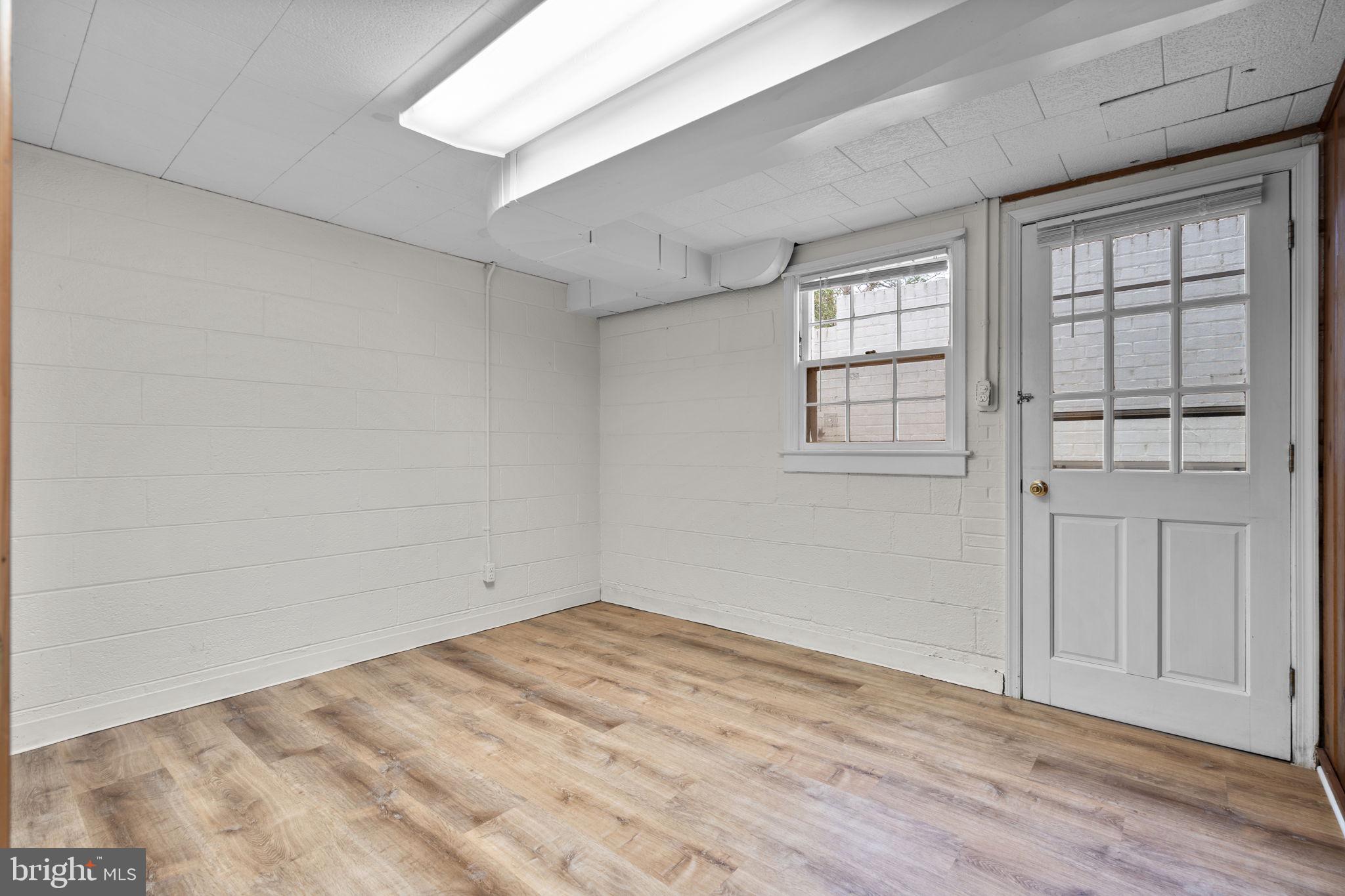 5617 Knollwood Road Bethesda, MD 20816 - Photo 24 of 33