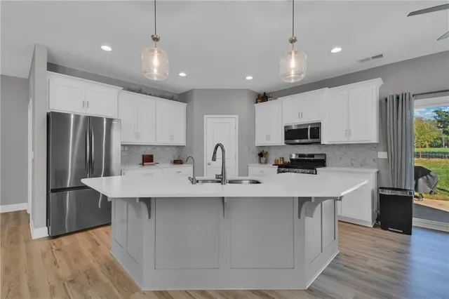 $410,000 | 1700 Mulberry Street, Pleasant Hill, MO 64080