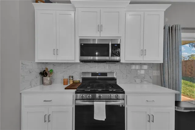 $410,000 | 1700 Mulberry Street, Pleasant Hill, MO 64080