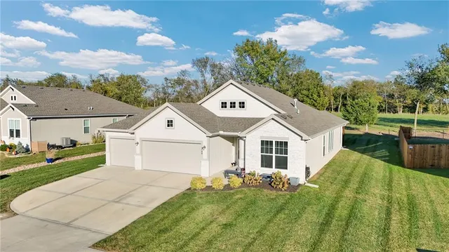 $410,000 | 1700 Mulberry Street, Pleasant Hill, MO 64080