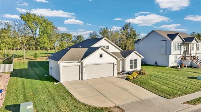 $410,000 | 1700 Mulberry Street, Pleasant Hill, MO 64080