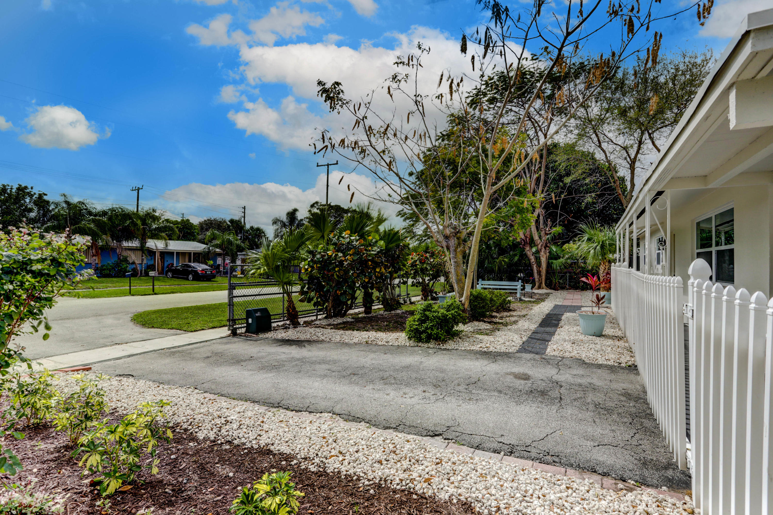 4133 Rochester Street Palm Beach Gardens, FL 33410 - Photo 14 of 62 05_img_1731_2_3_4_5