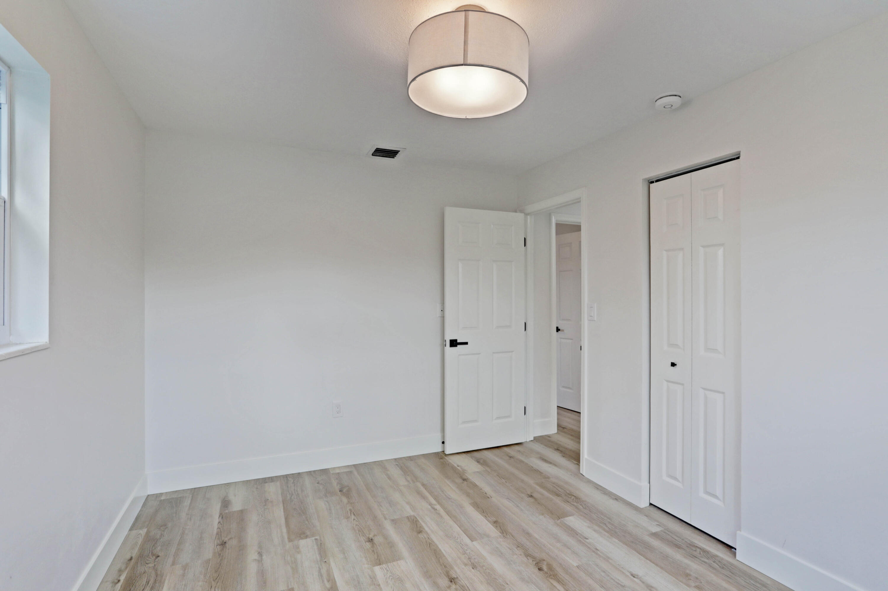 4133 Rochester Street Palm Beach Gardens, FL 33410 - Photo 35 of 62 28_img_2001_2_3_4_5