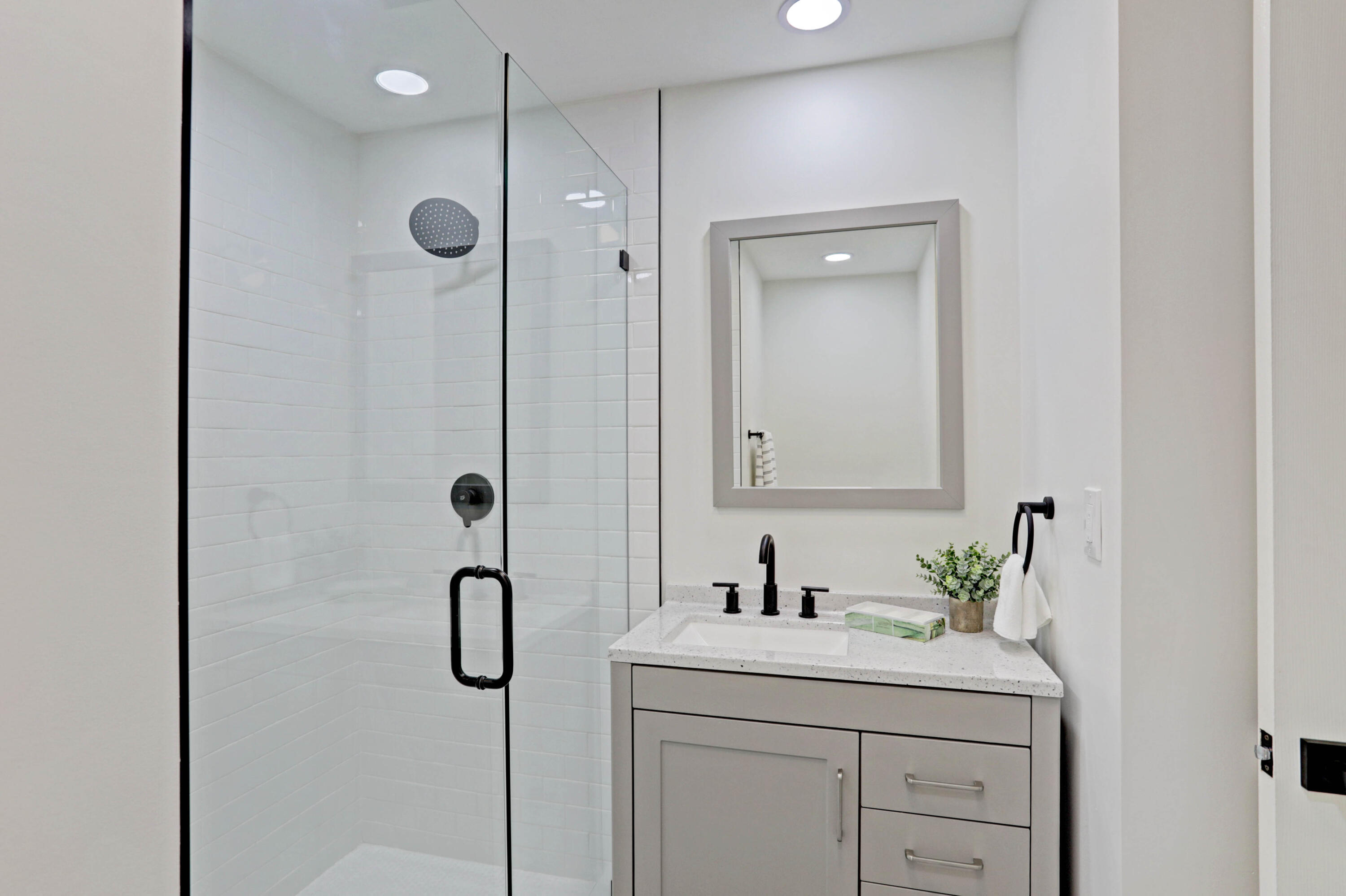 4133 Rochester Street Palm Beach Gardens, FL 33410 - Photo 4 of 62 31_img_2016_17_18_19_20