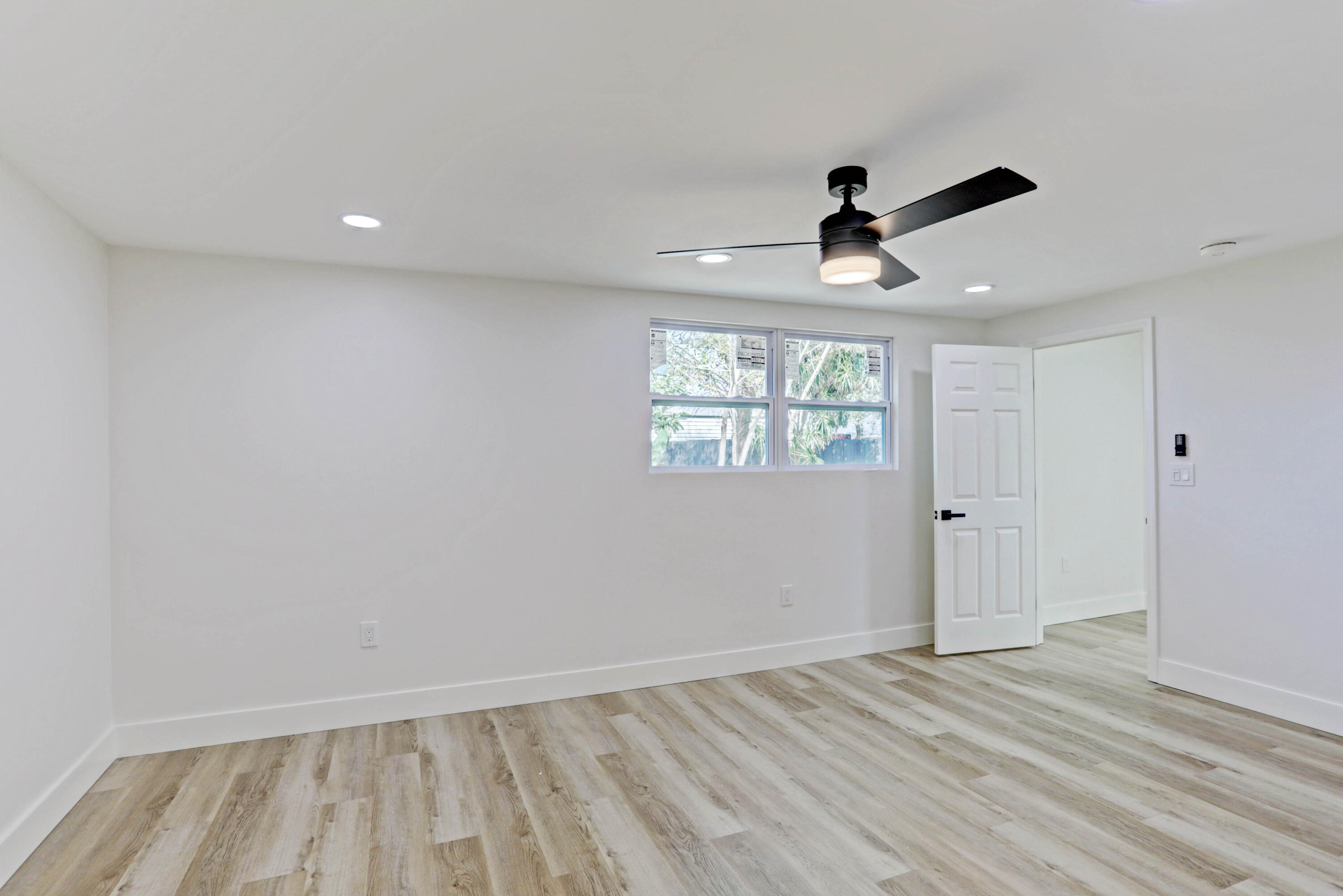 4133 Rochester Street Palm Beach Gardens, FL 33410 - Photo 42 of 62 36_img_2036_37_38_39_40