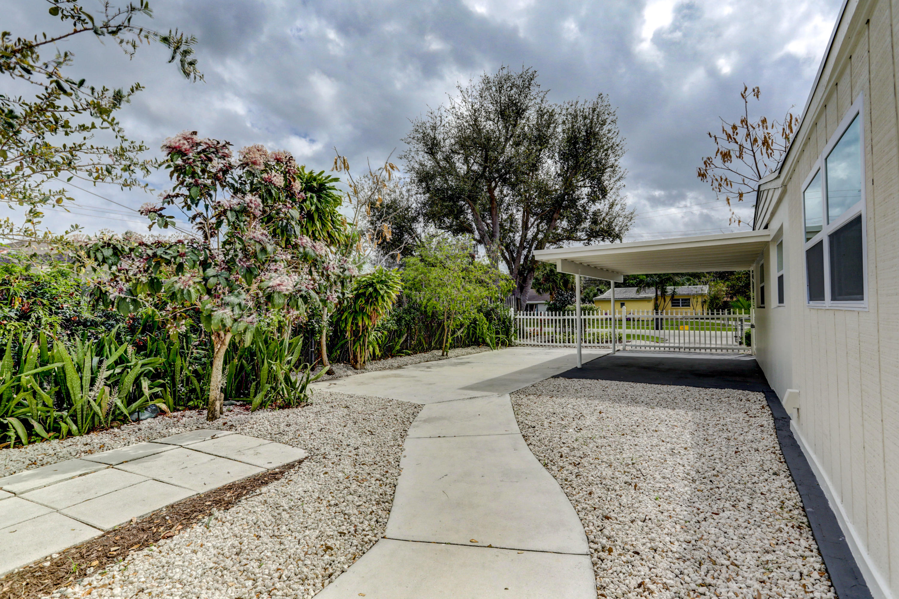 4133 Rochester Street Palm Beach Gardens, FL 33410 - Photo 51 of 62 48_img_1831_2_3_4_5