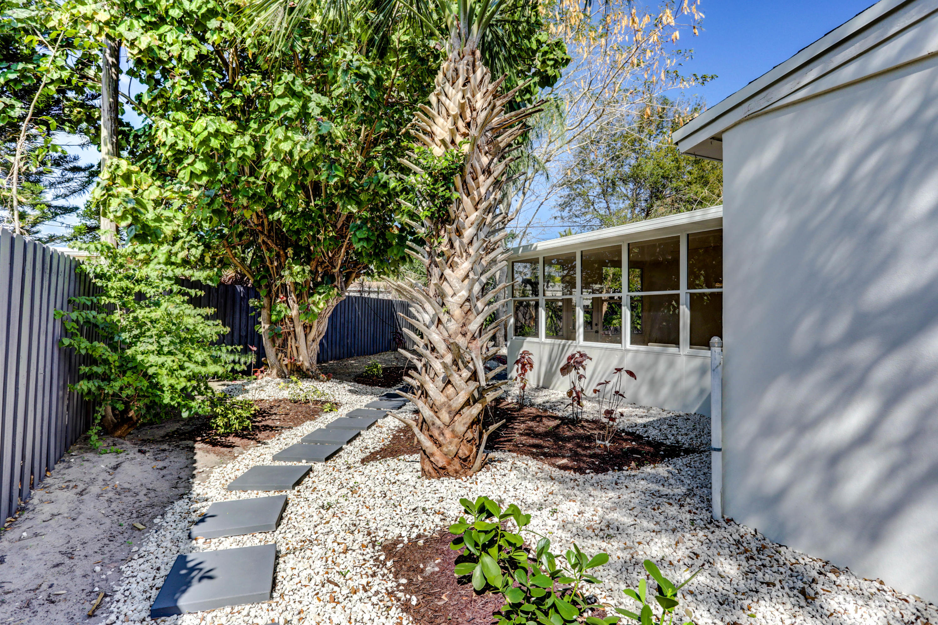 4133 Rochester Street Palm Beach Gardens, FL 33410 - Photo 60 of 62 58_img_2136_37_38_39_40