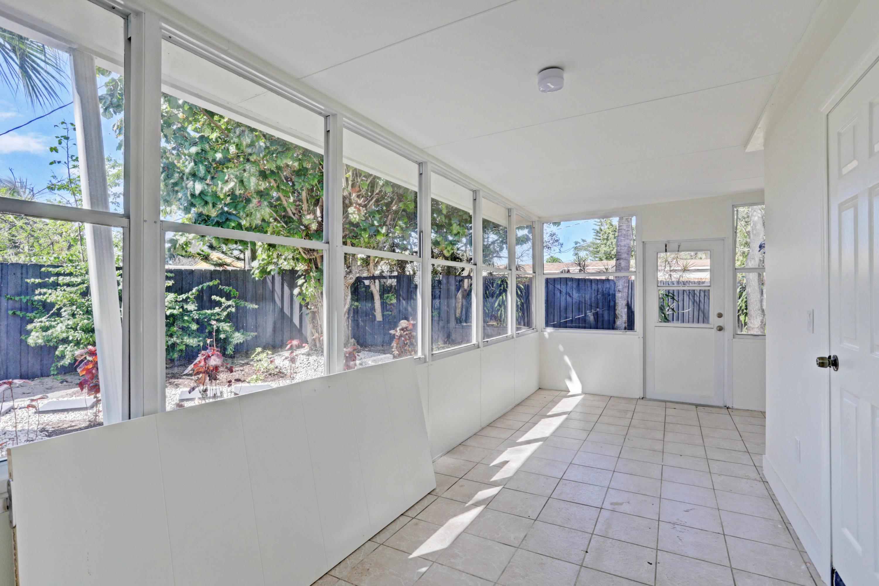 4133 Rochester Street Palm Beach Gardens, FL 33410 - Photo 8 of 62 42_img_2081_2_3_4_5