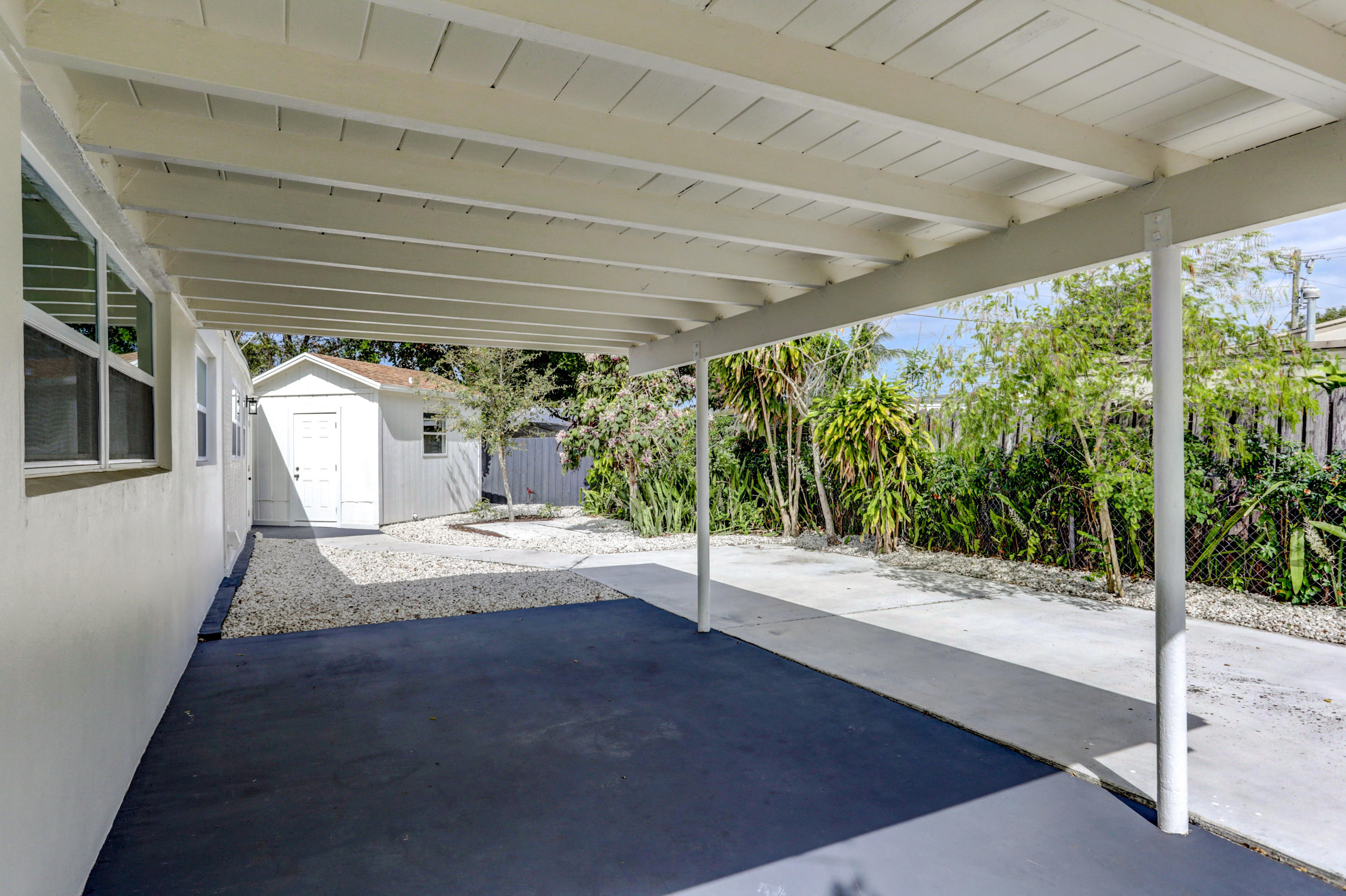 4133 Rochester Street Palm Beach Gardens, FL 33410 - Photo 9 of 62 45_img_1846_47_48_49_50