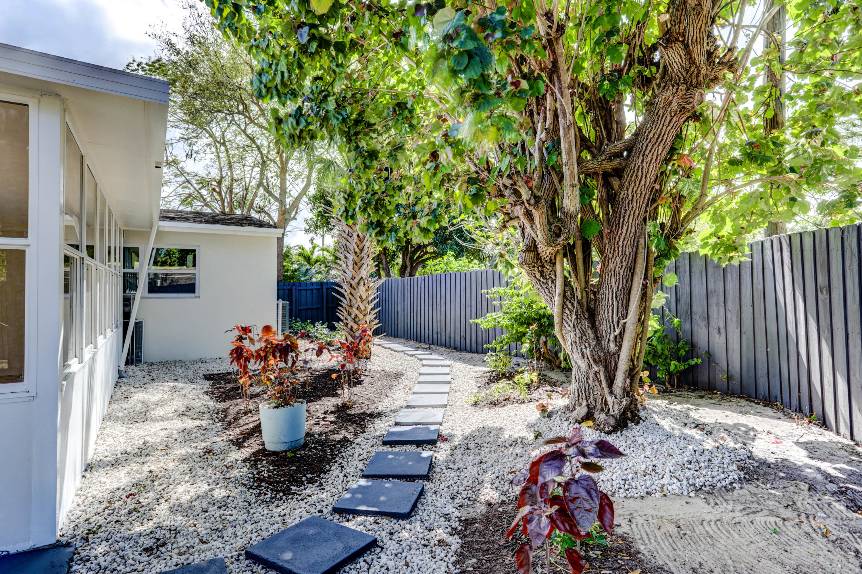 4133 Rochester Street Palm Beach Gardens, FL 33410 - Photo 10 of 62 57_img_2131_2_3_4_5