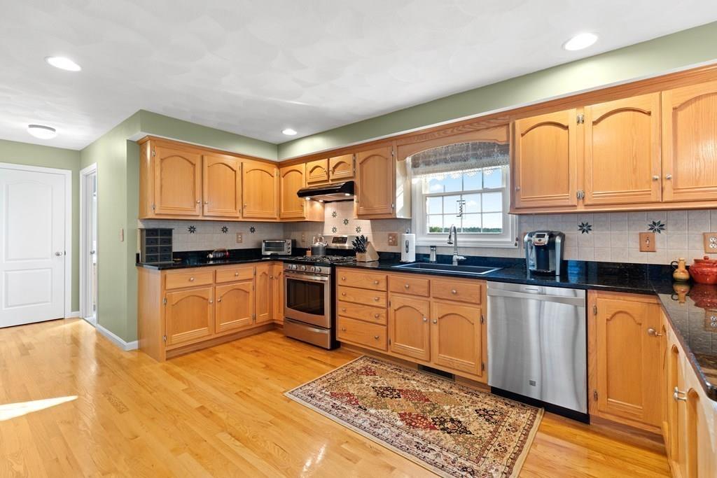 14 Hawks Ridge Road Billerica, MA 01862 - Photo 7 of 30