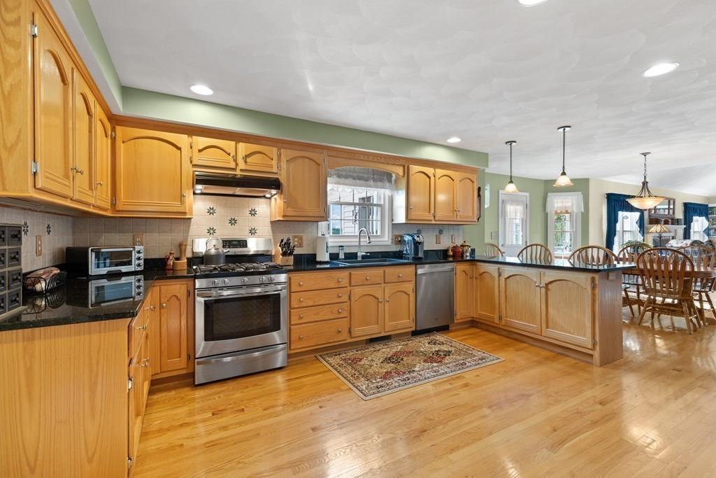 14 Hawks Ridge Road Billerica, MA 01862 - Photo 8 of 30