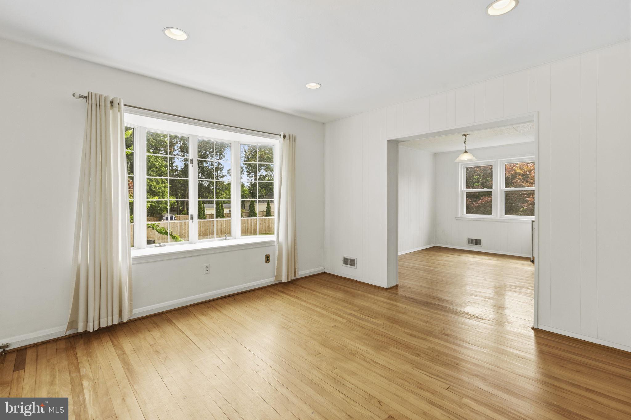 8300 Ridgely Oak Road Baltimore, MD 21234 - Photo 4 of 20