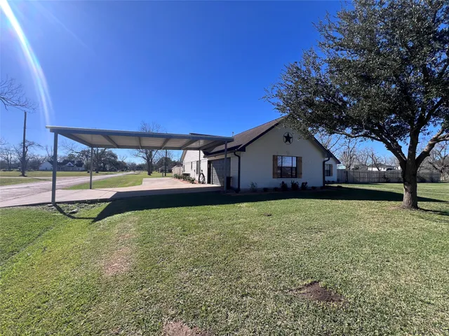 $2,100 | 1782 Burning Stone Drive, Boling, TX 77420
