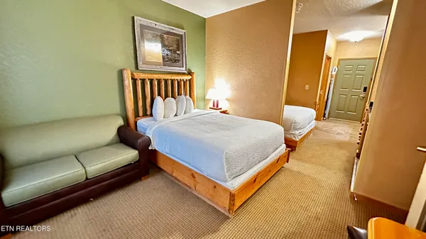 $429,000 | 1424 Old Knoxville Highway, Unit 13079/8, Sevierville, TN 37876